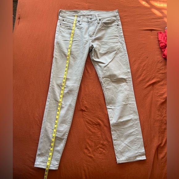 Levi's Men's Light Gray Straight Jeans - Picture 4 of 7